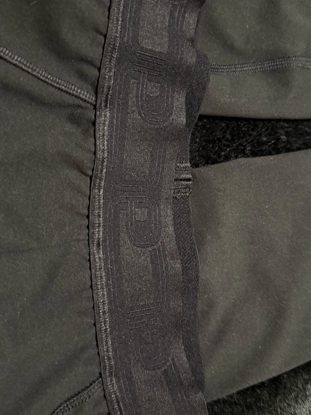 PINK Active Black Performance Leggings with Branded Tag - Picture 2 of 4